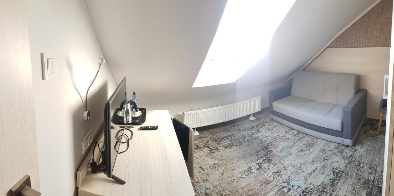 Willa Nest Unieście Buitenkant foto